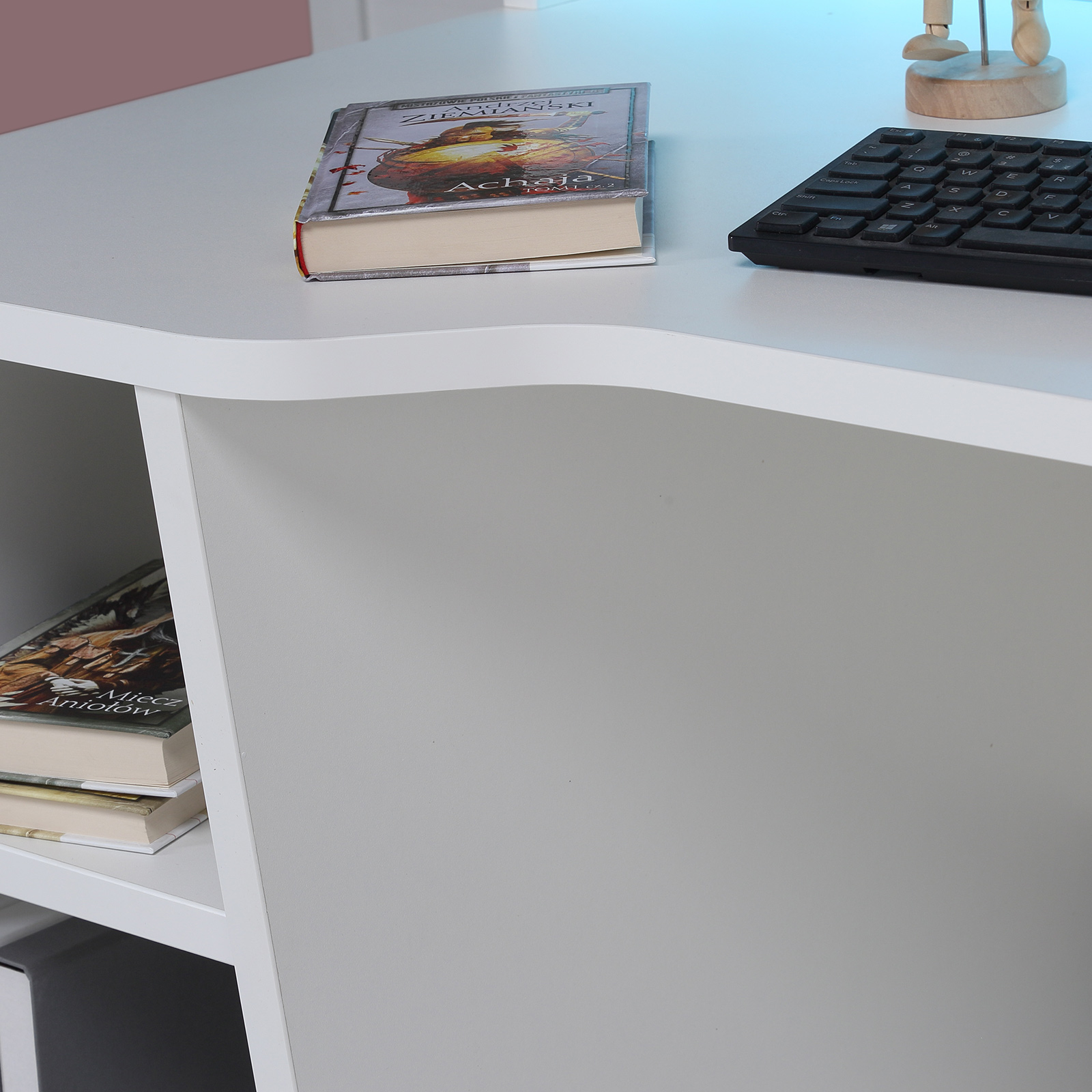 Schreibtisch - weiß - mit LED-Beleuchtung - 160 cm breit