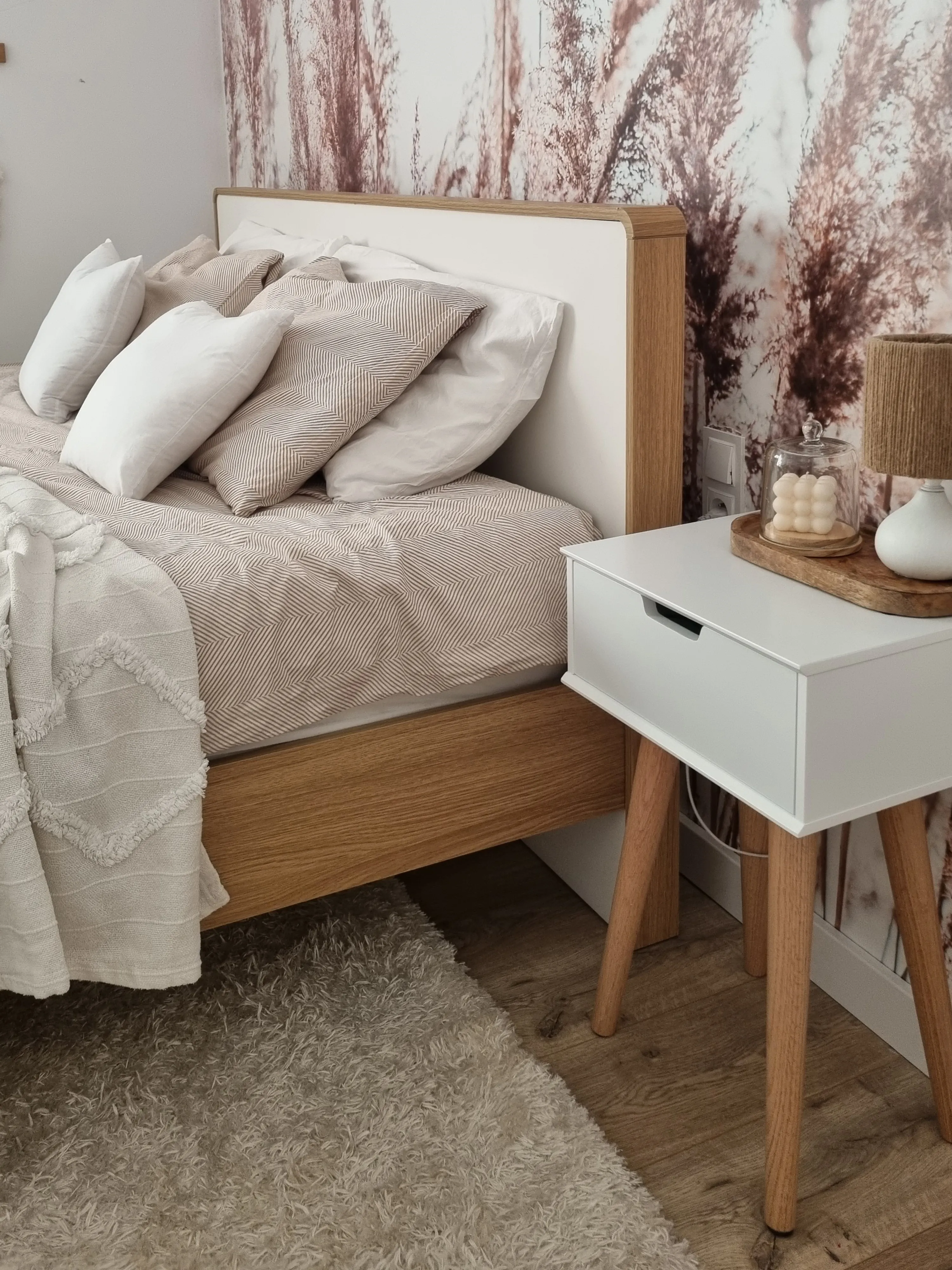 Bed SERRIS 180 x 200 cm Lichtbruin