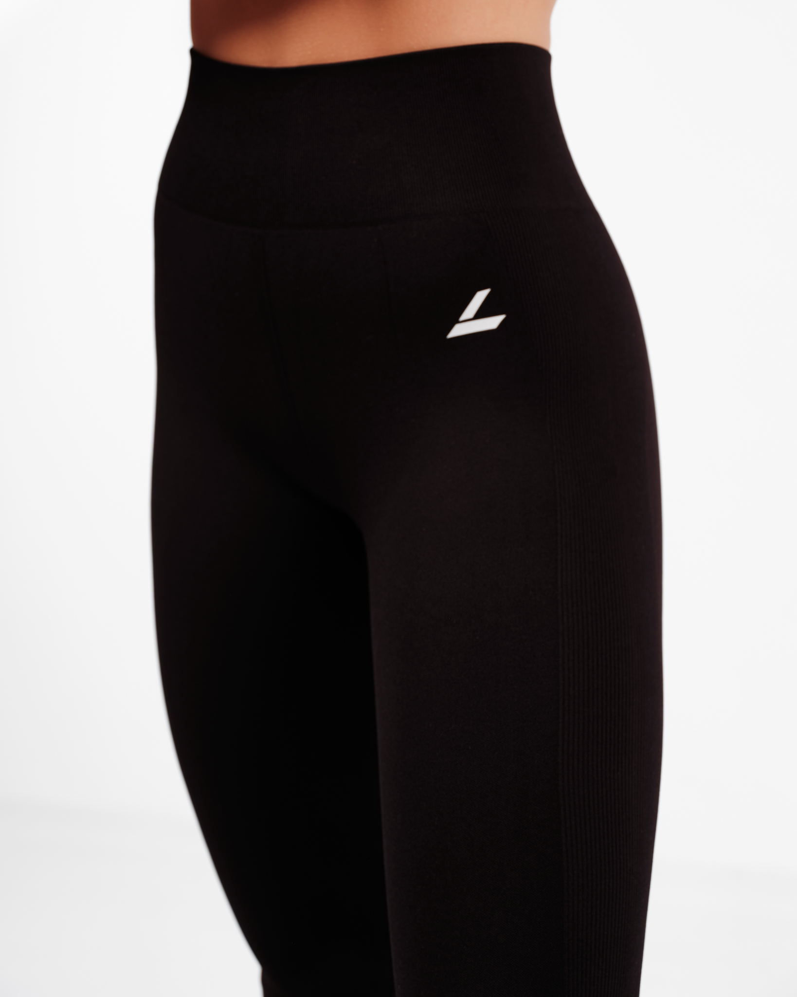 LEVITY Sustainable Habits Tights Recycled Black
