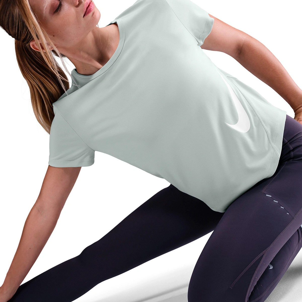 T-Shirt Nike Tempo Swoosh Mulher