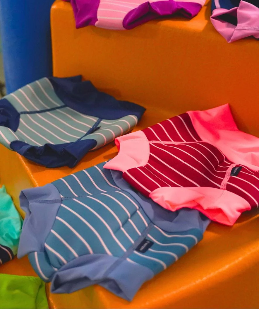 Watery blebadebukser til børn - Neoprene Swim Nappy - Nordic Green Stripes