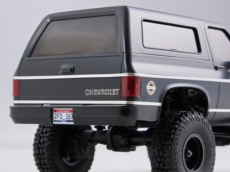 FMS Scale Crawler Chevrolet K5 Blazer PRO, Schwarz RTR, 1:2 Offiziell lizensierte Chevrolet K5 Blazer Pro im Massstab 1:24 mit 2-Gang-Getriebe