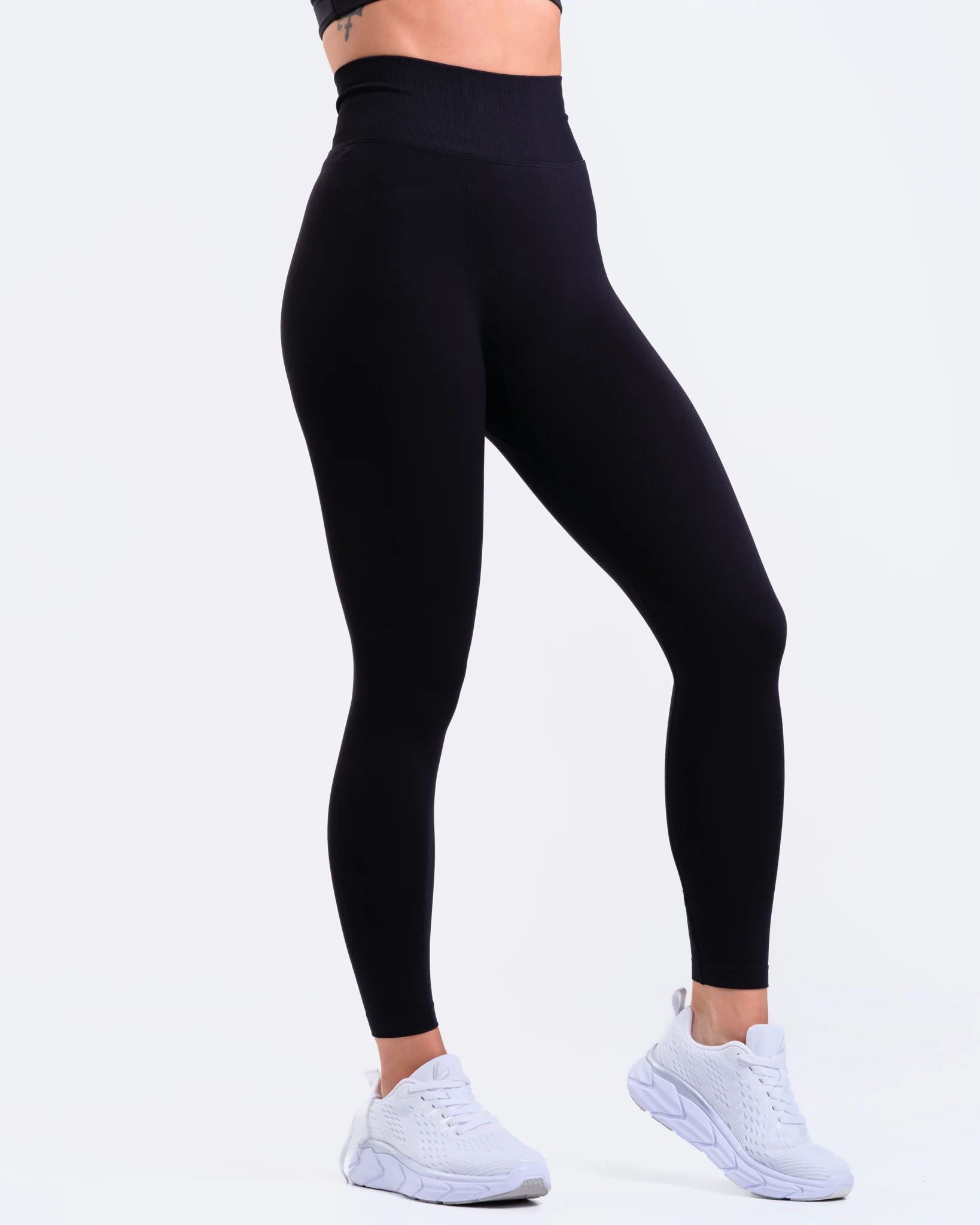 LEVITY Challenge Seamless Tights Black