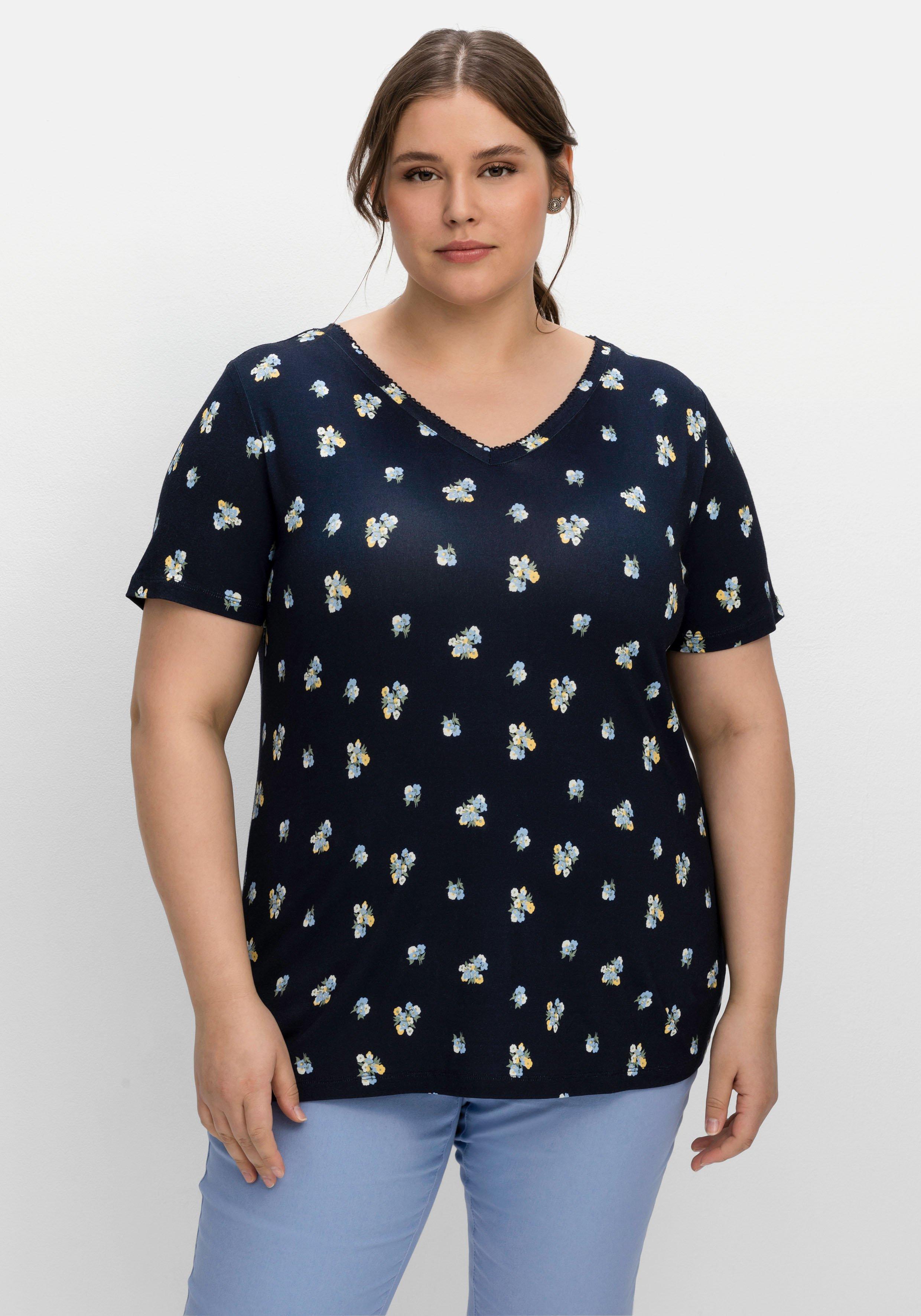 Shirt mit Allover-Blümchendruck und V-Ausschnitt