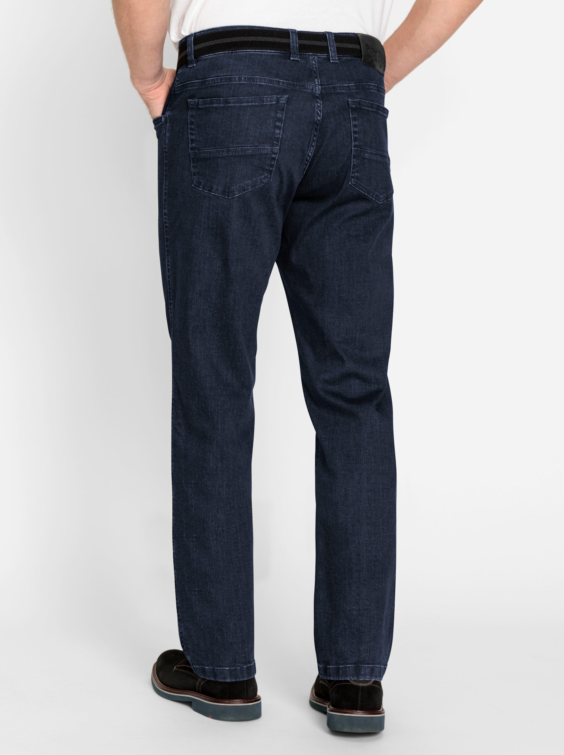 Jeans in dark blue