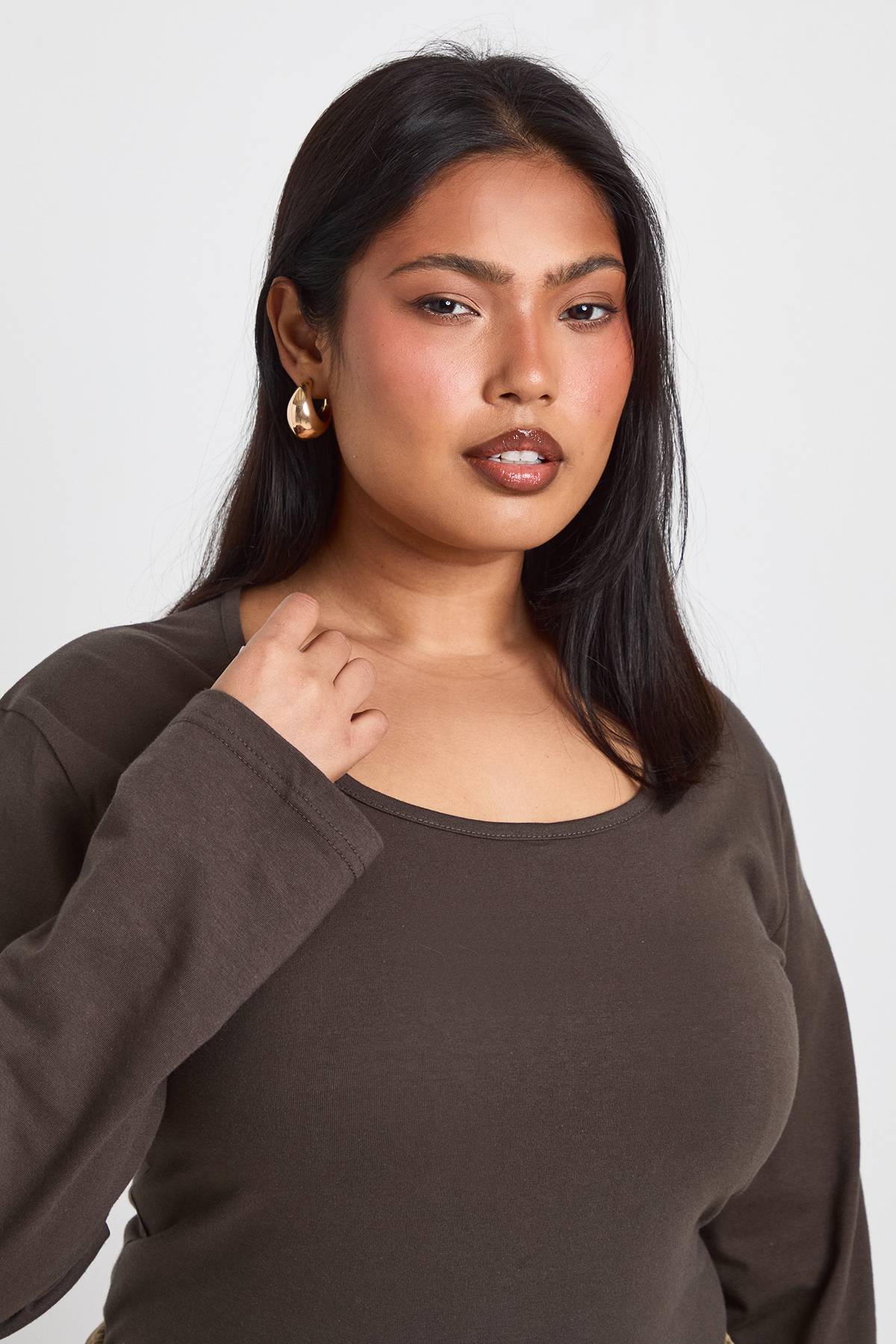 boohoo Haut Basique À Manches Longues Et Encolure Carrée Plus