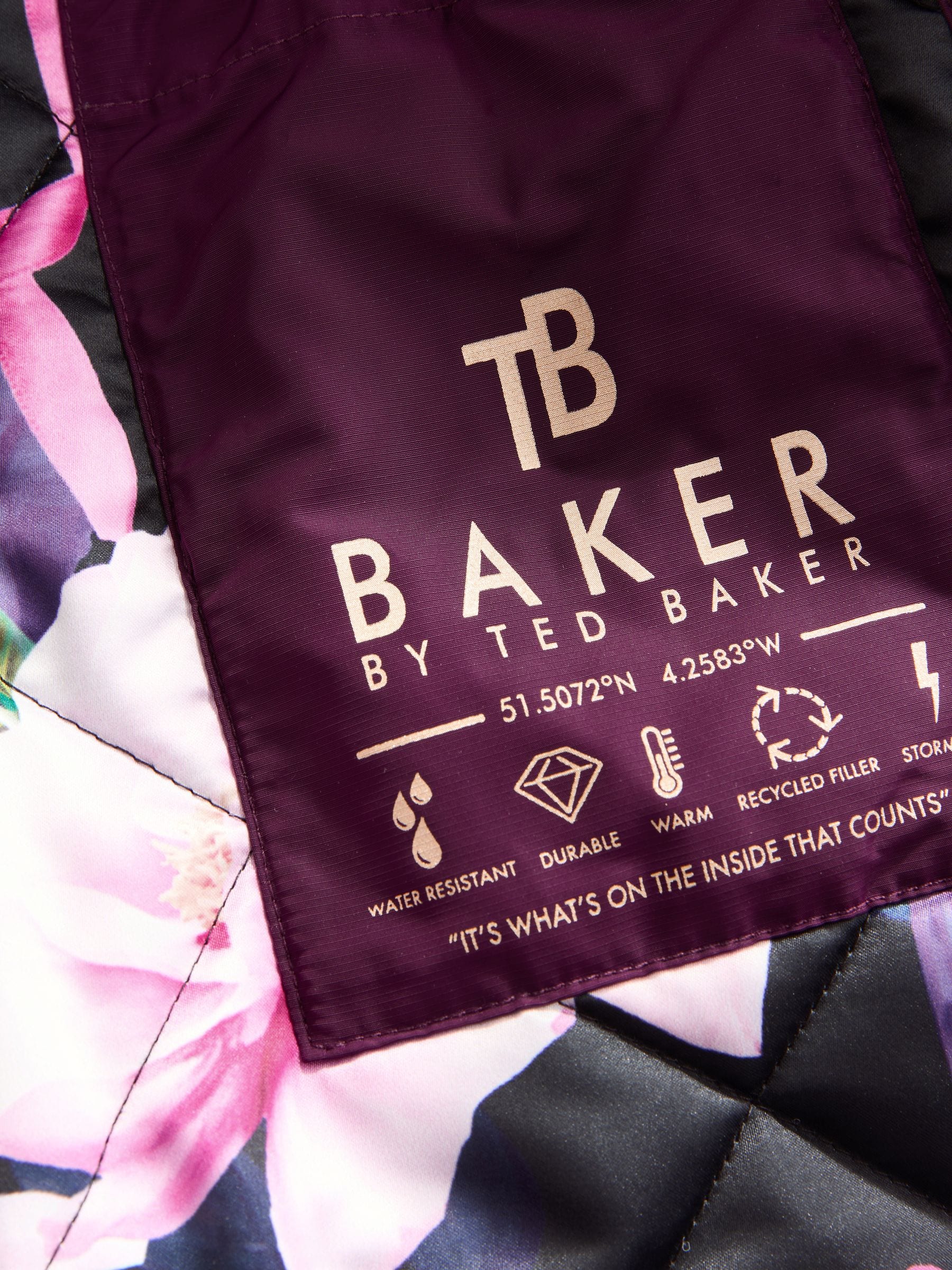 Bordeauxrood - Baker by Ted Baker Regenbestendige gewatteerde lange jas met strik op de rug en ceintuur