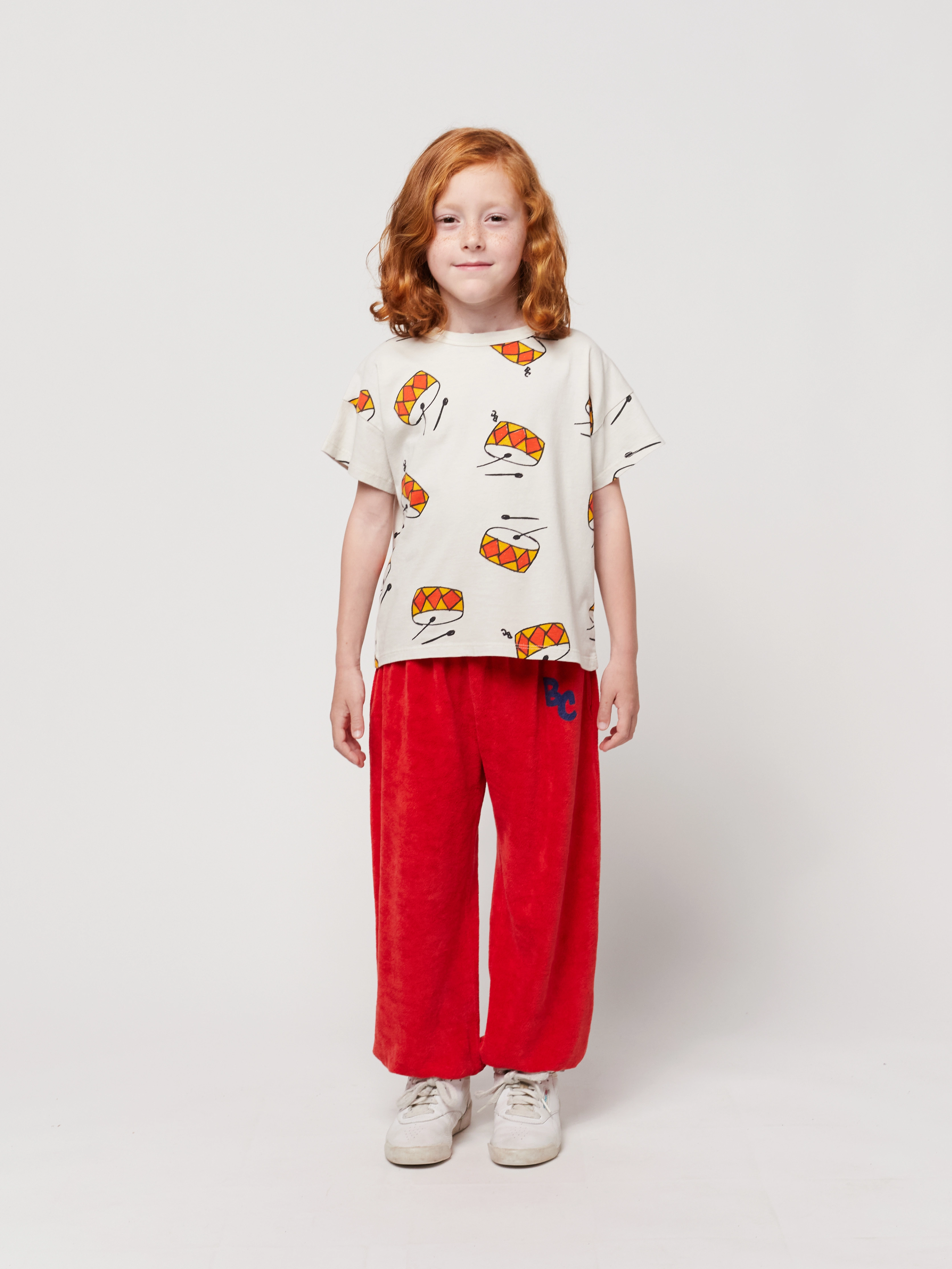 T-Shirts PLAY THE DRUM AOP in beige