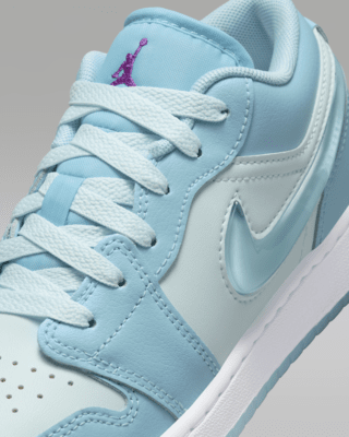 Air Jordan 1 Low SE Older Kids' Shoes