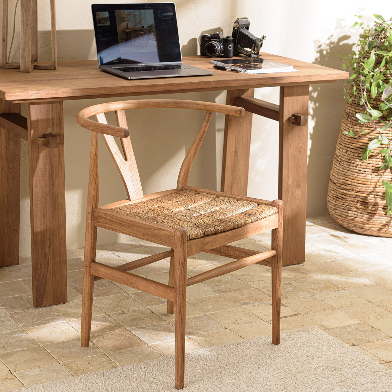 Macabane Chaise bois de teck recyclé dossier arrondi Sixtine bois - 57.5 x56.5x75 cm