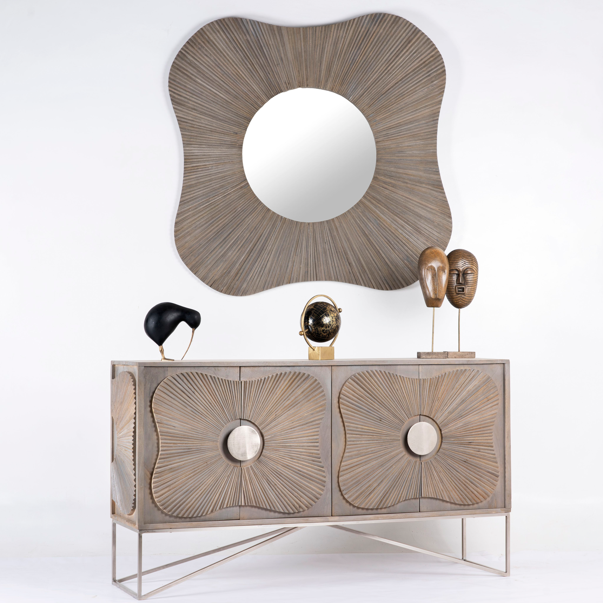 Dressoir Srikantha #1
