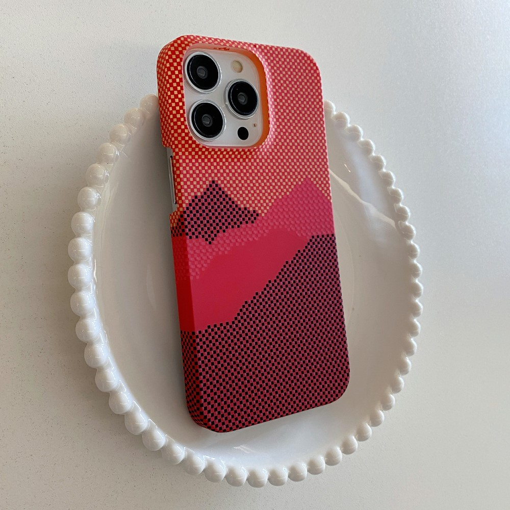 iPhone 14 Pro Max Hardcase Hülle im Carbon Look - Orange Mountain