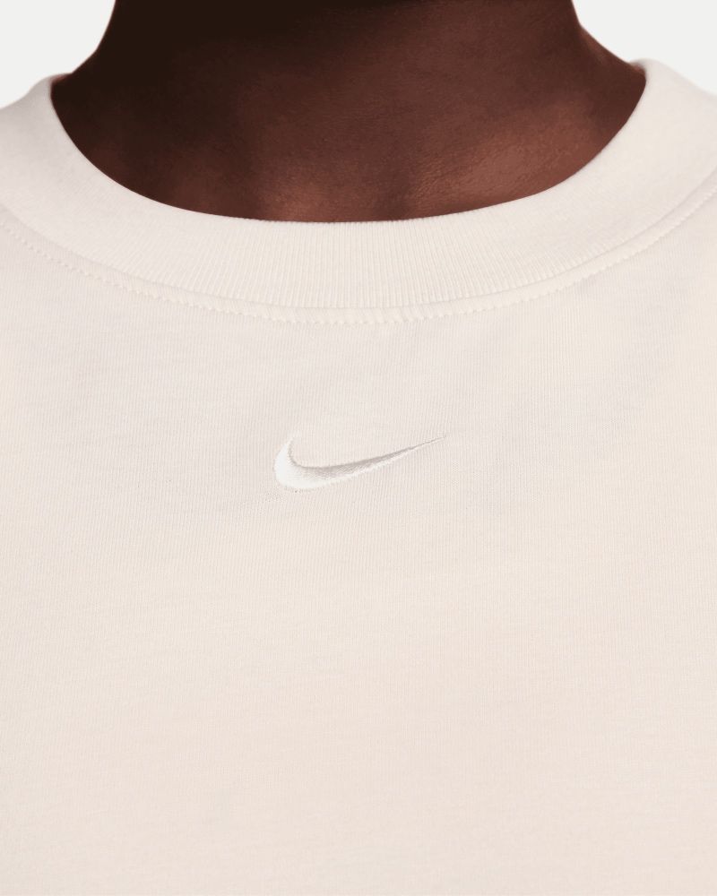T-shirt/Robe Nike Sportswear Essential Blanc pour femme