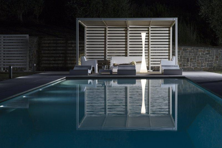 Martinelli Luce Biconica Pol vloerlamp LED outdoor dimbaar via Bluetooth