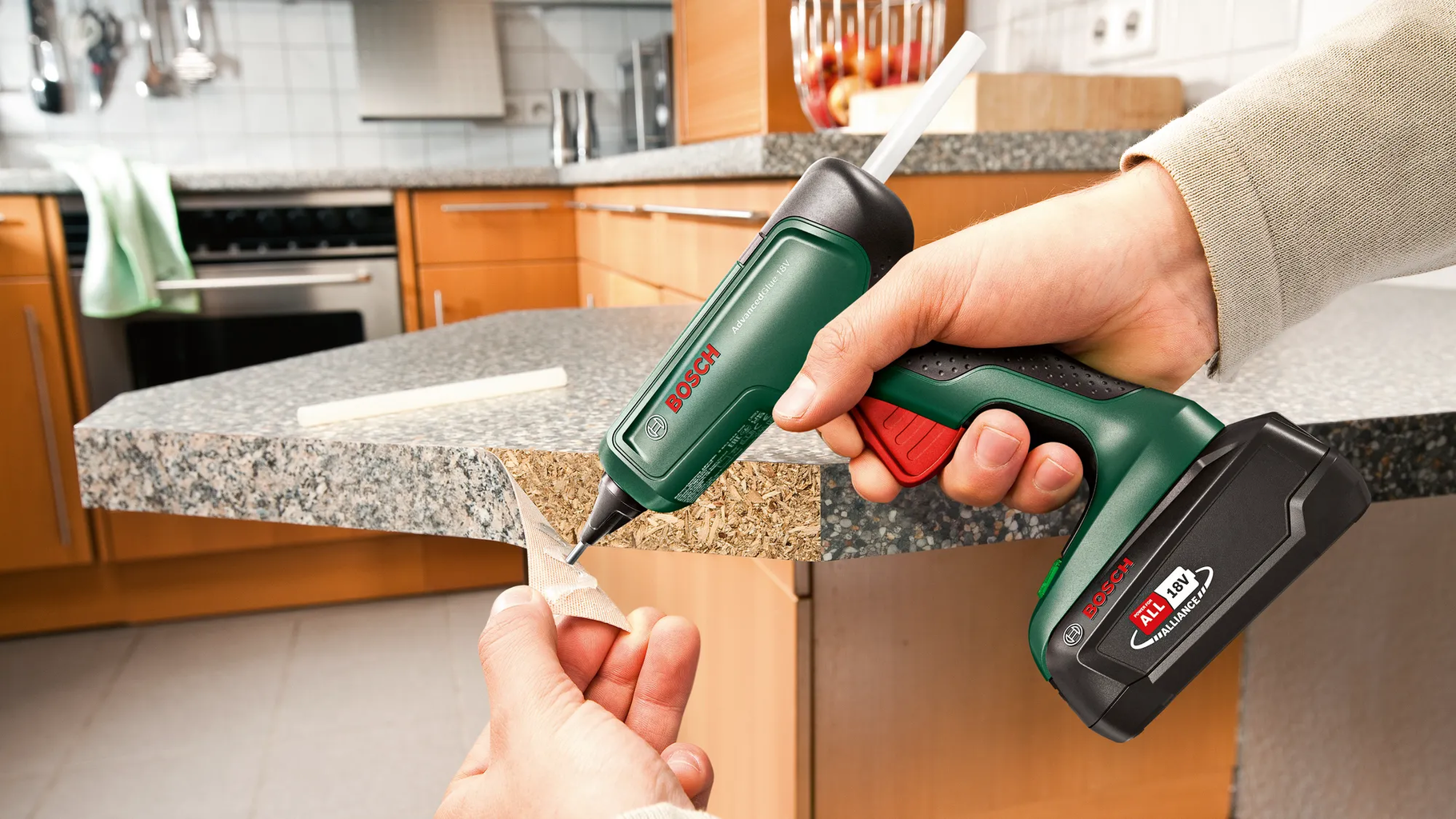 Bosch Home & Garden  AdvancedGlue 18V    Leistungsstarke Akku-Klebepistole für starke Klebeverbindungen