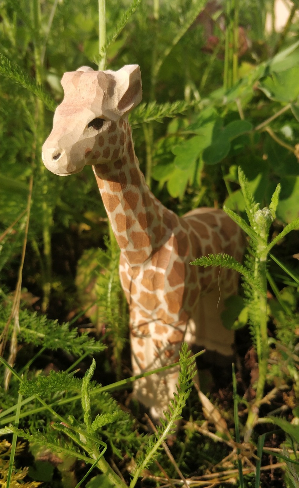 Figurine girafe en bois