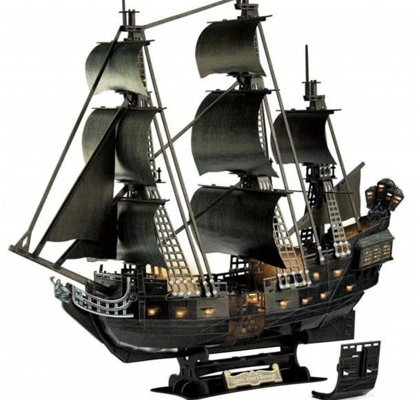 PIRATE DES CARAIBES BLACK PEARL - PUZZLE 3D LED -  293 PIECES