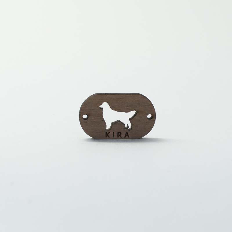 Pulseira de madeira personalizada com Golden Retriever em azul claro