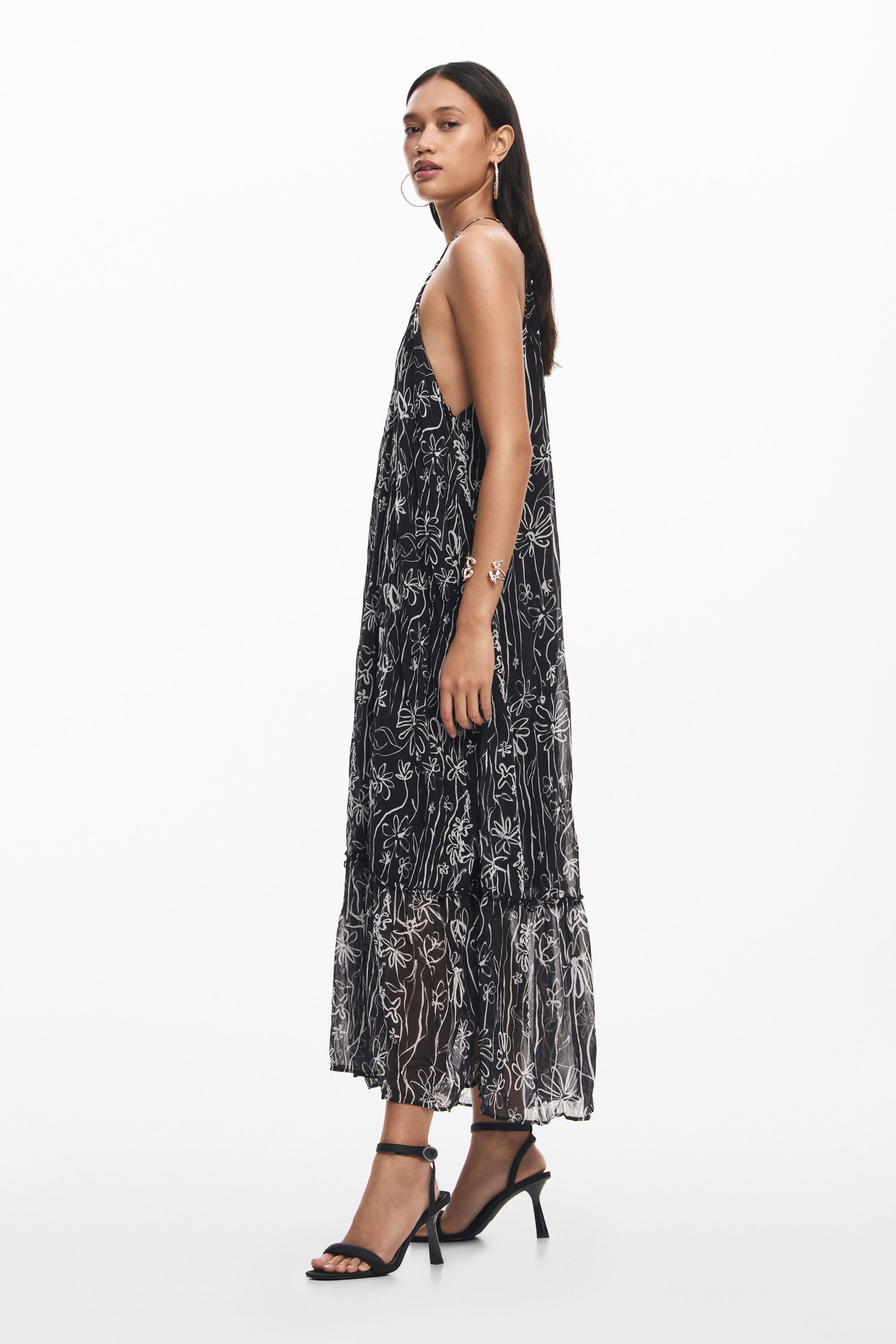 Vestido halter ilustraciones flores
