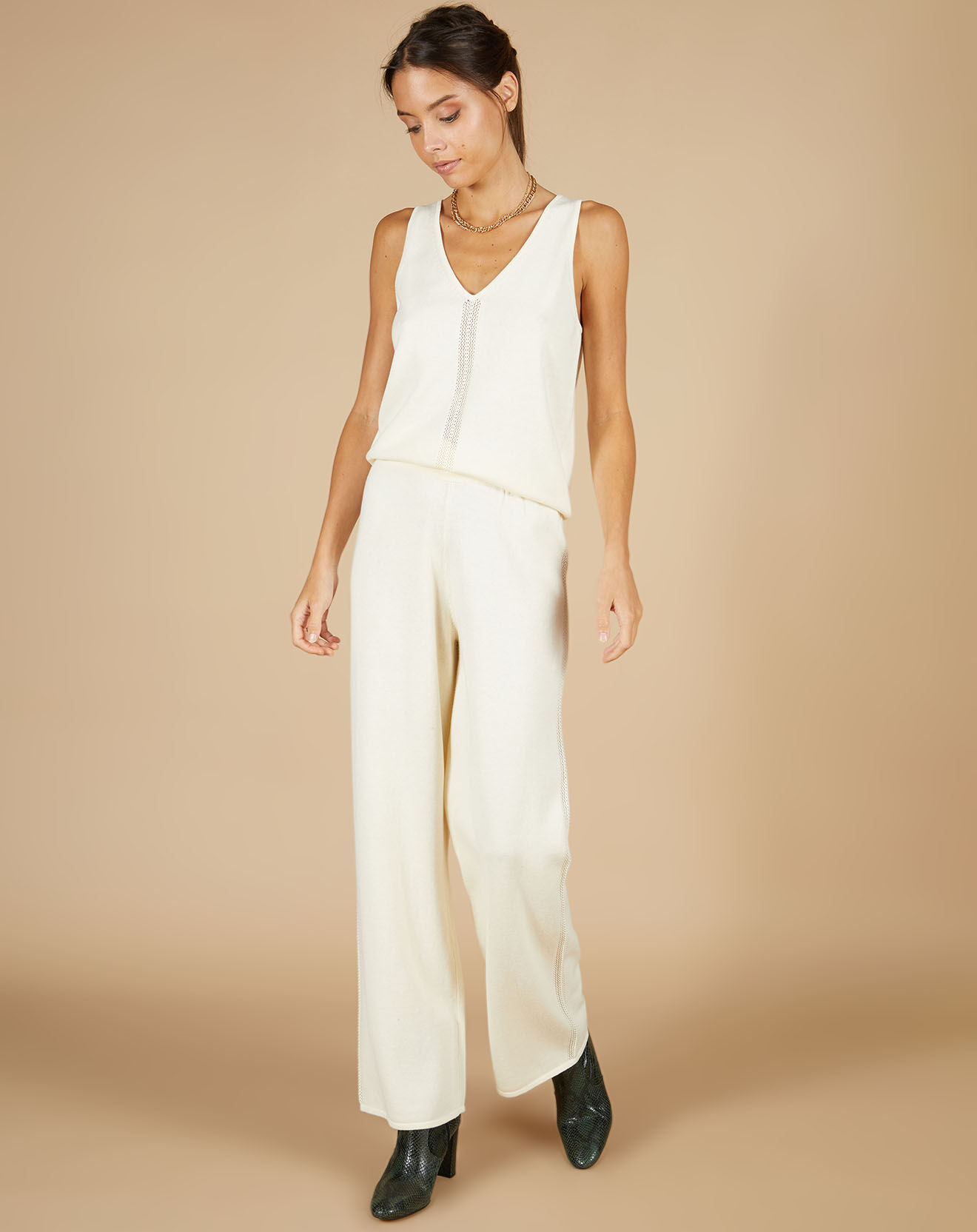 Cashmere Tribu Top en Coton & Cachemire Juliette fines bretelles blanc cassé