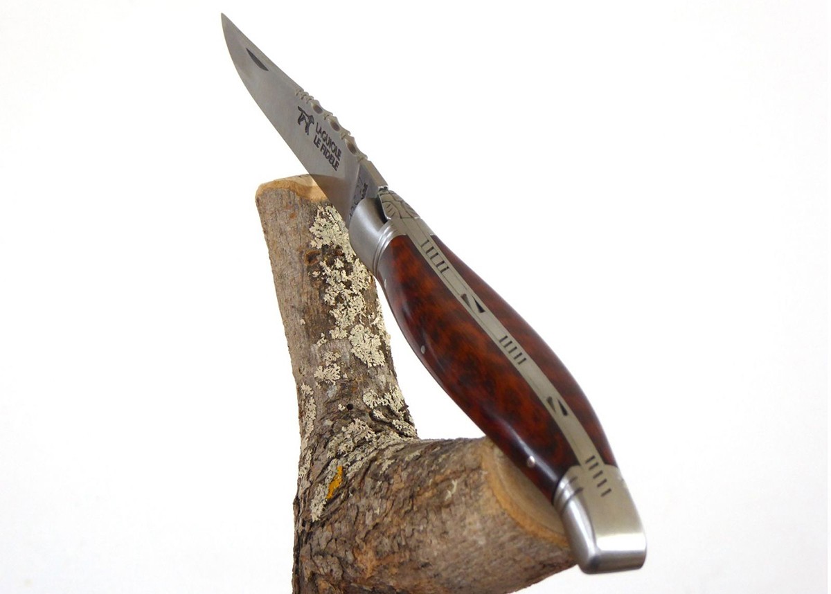 Couteau Laguiole bombé avec un manche en Amourette et mitres inox