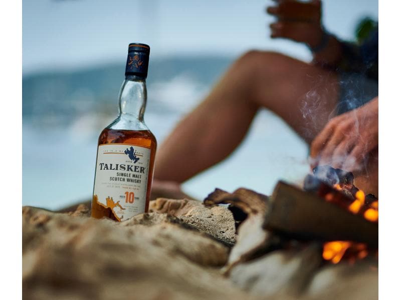 Talisker Whisky Single Malt Scotch 10 Jahre 0.7 l Harmonische, frischherbe Spirituosen Spezialität