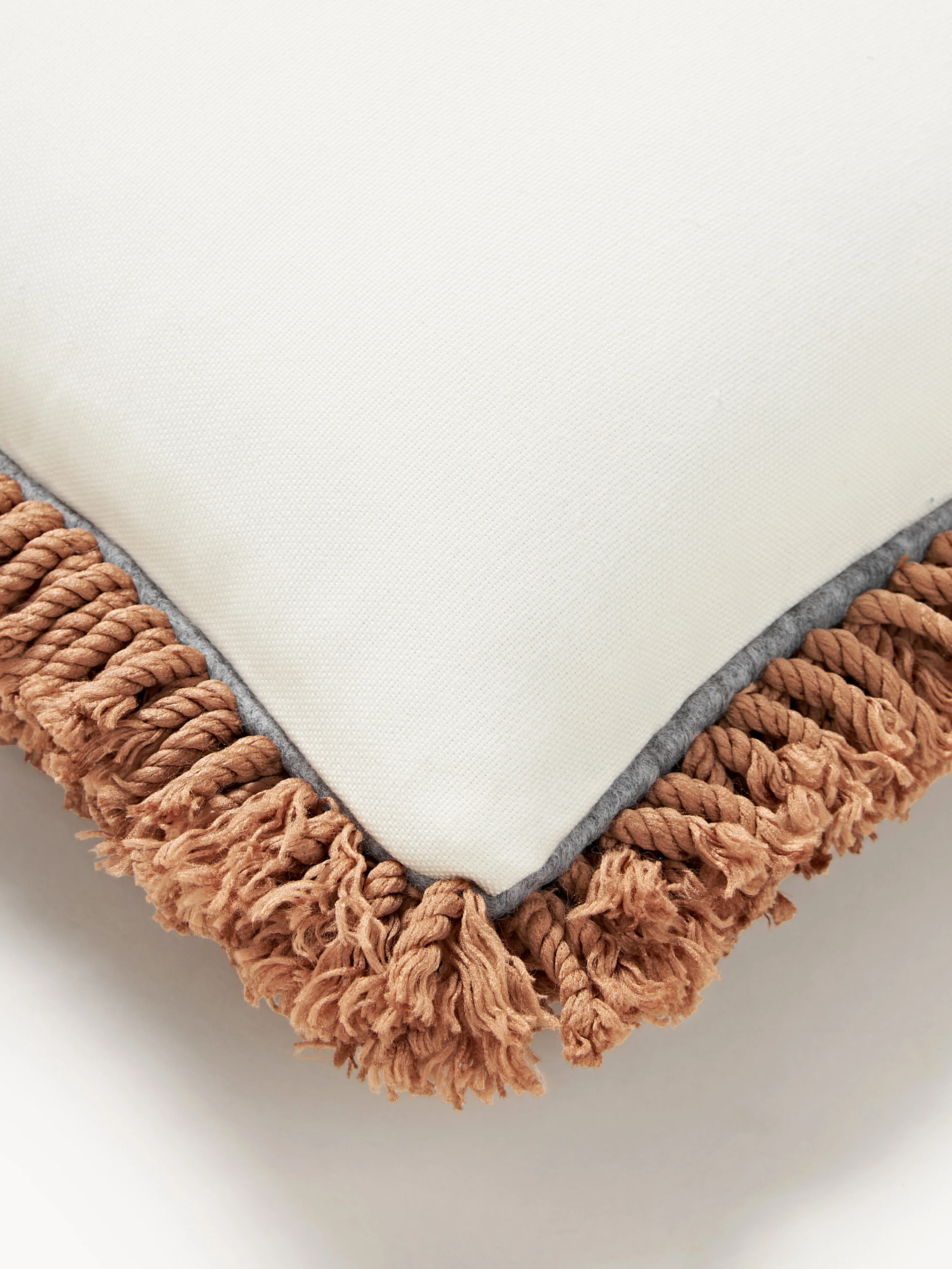 Handgetufte outdoor kussenhoes Luella