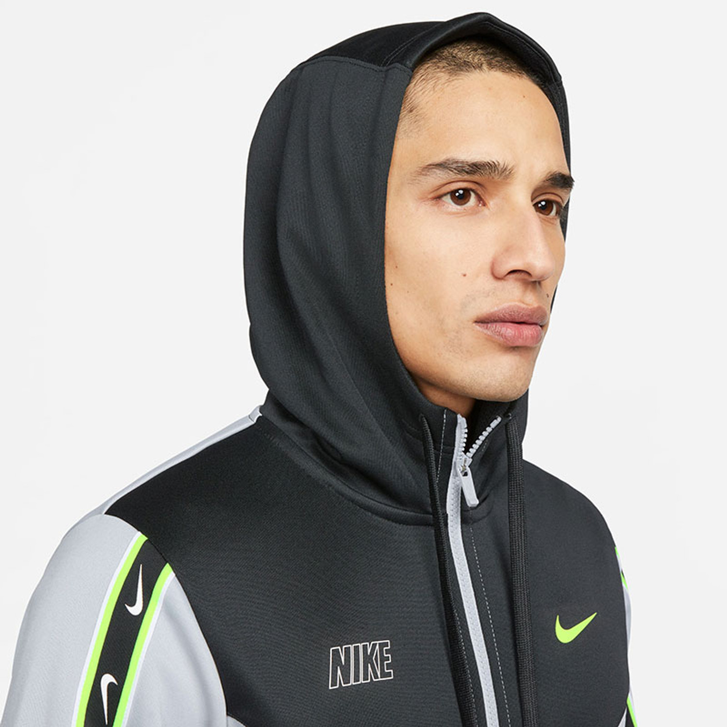 Nike Sportswear Repeat Trainingspak