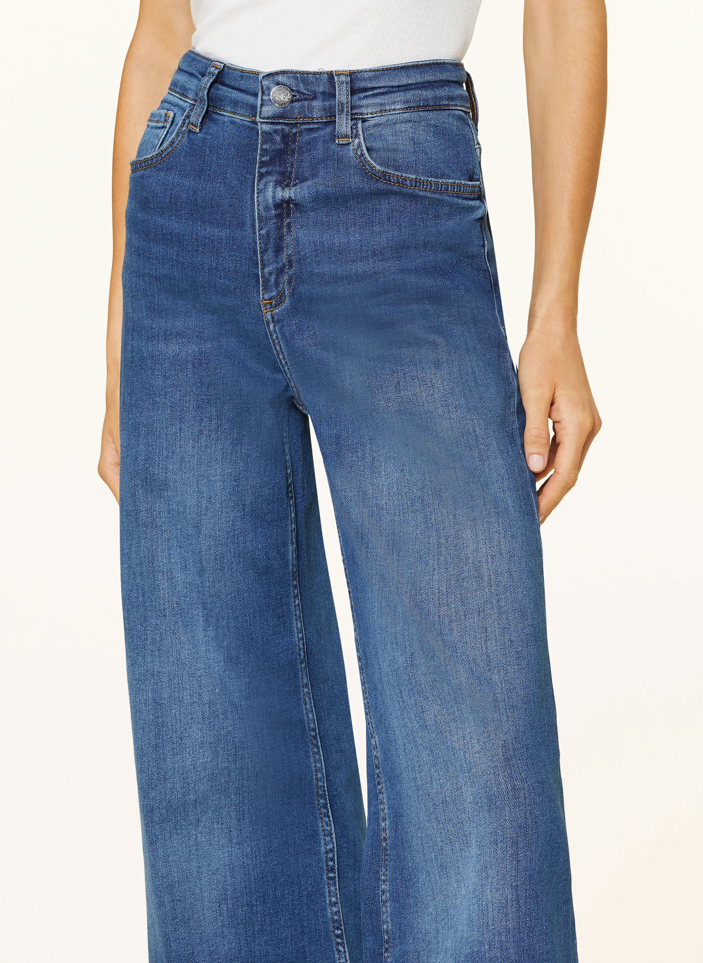 Rich & Royal Flared Jeans