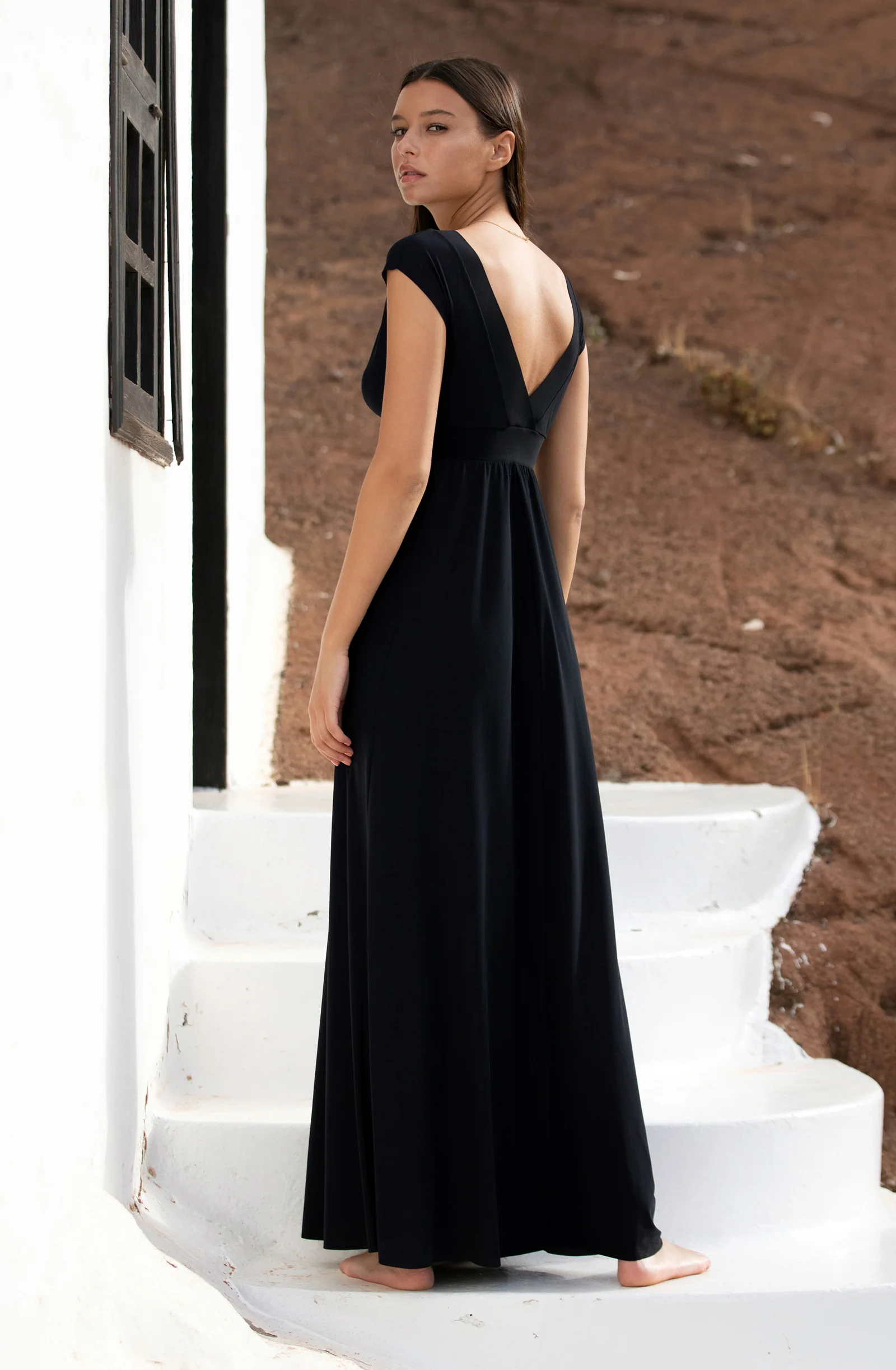 zaelie Robe longue décolleté en voile léger noire Noir