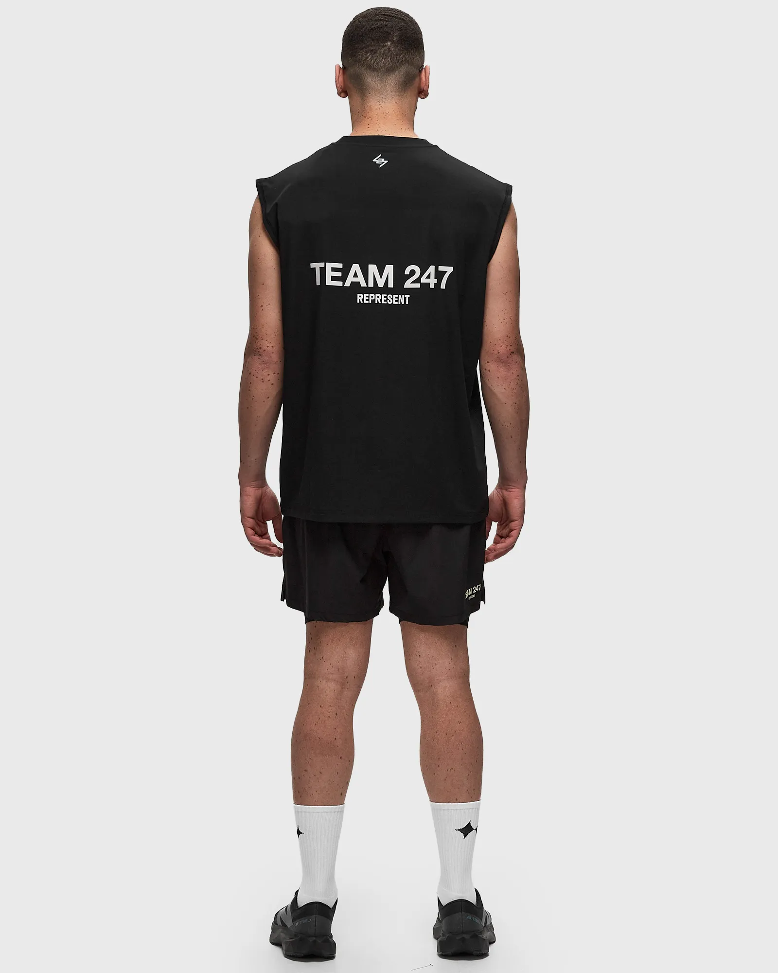 Represente o tanque gigante da EQUIPE 247