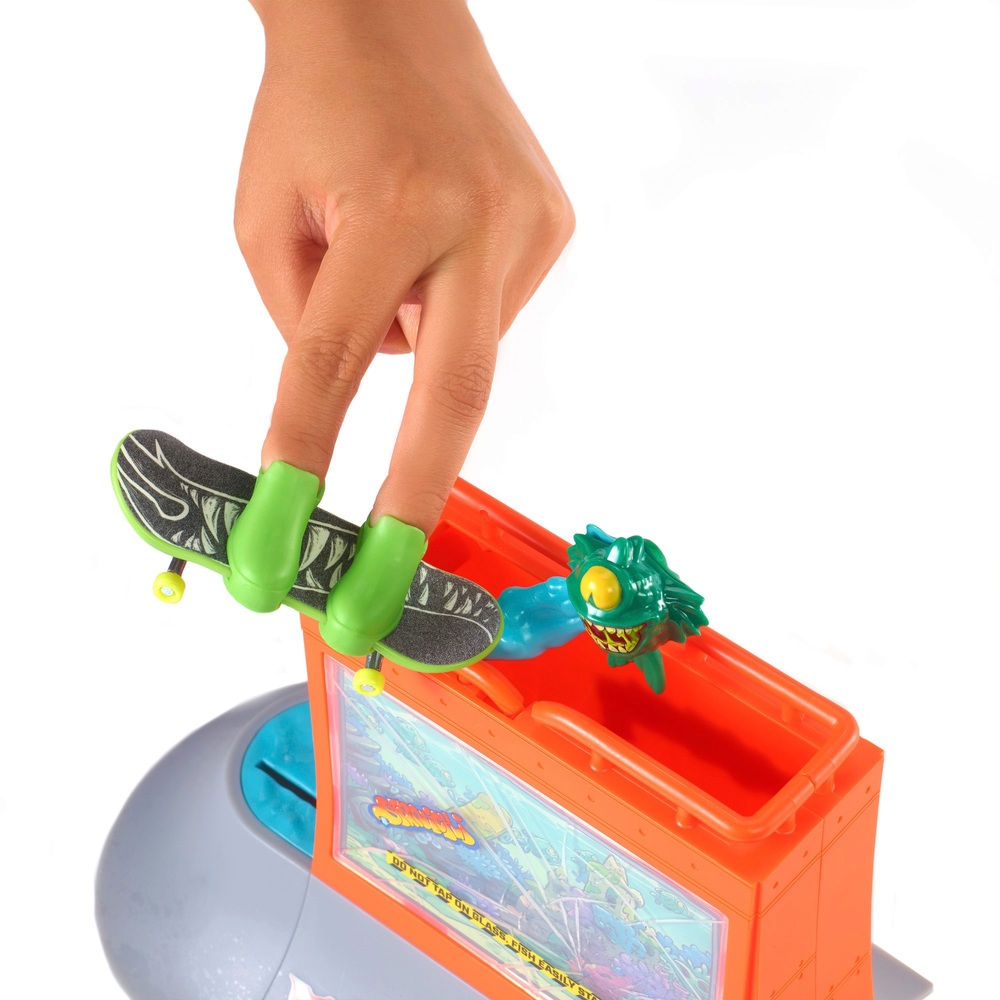 Hot Wheels Skate Aquarium Skatepark Set