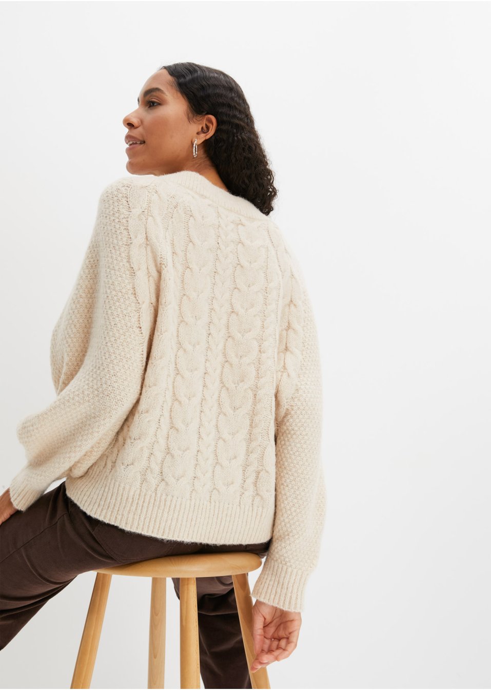 Pull à motif torsadé