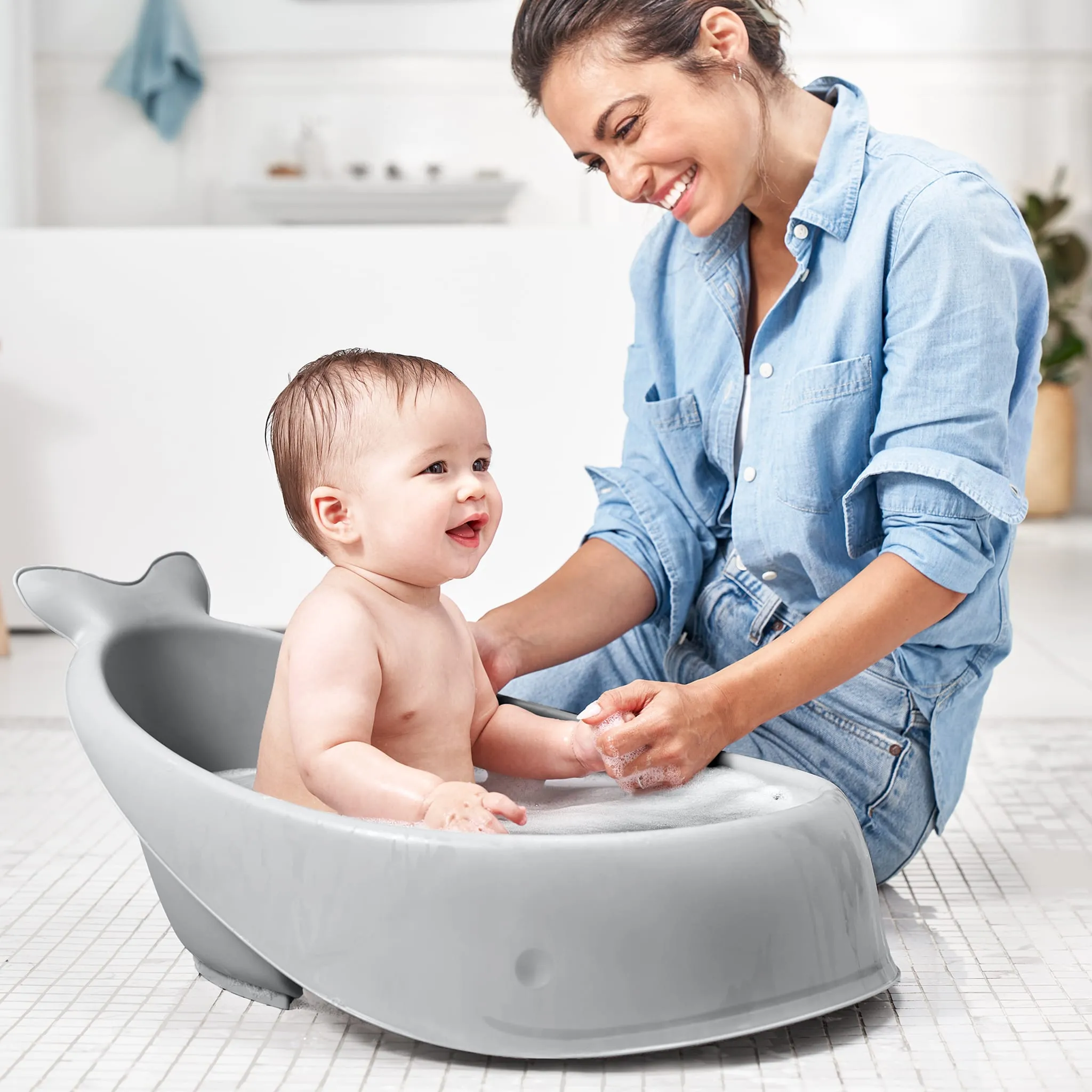 Skip Hop Bain 3 En 1 Smart Sling - Baleine Grise