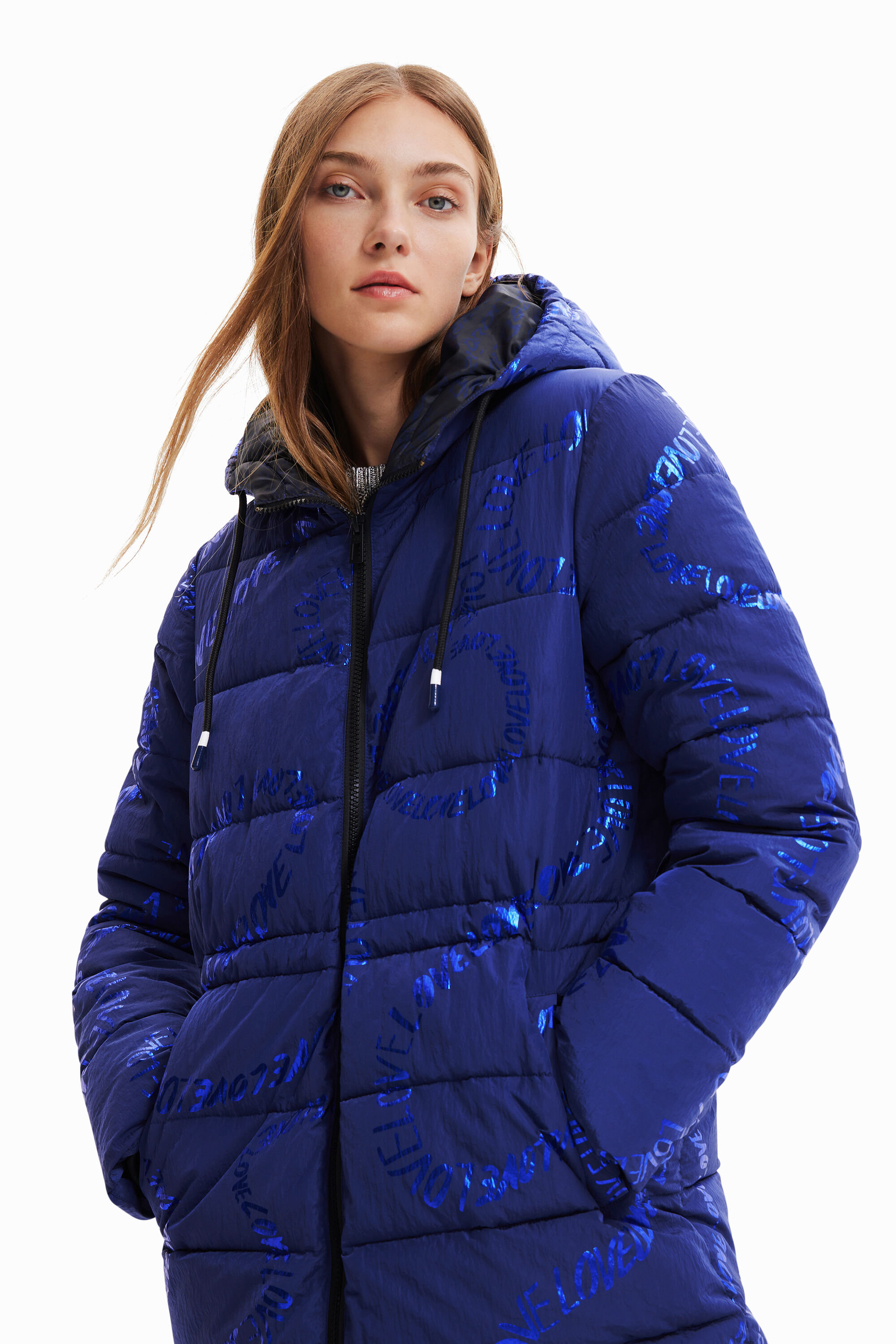 Long manteau matelassé texte