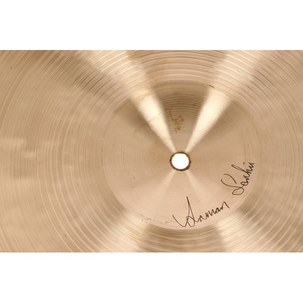 Istanbul Agop 16