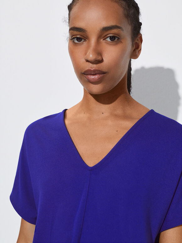 Camiseta básica com decote em V - Azul