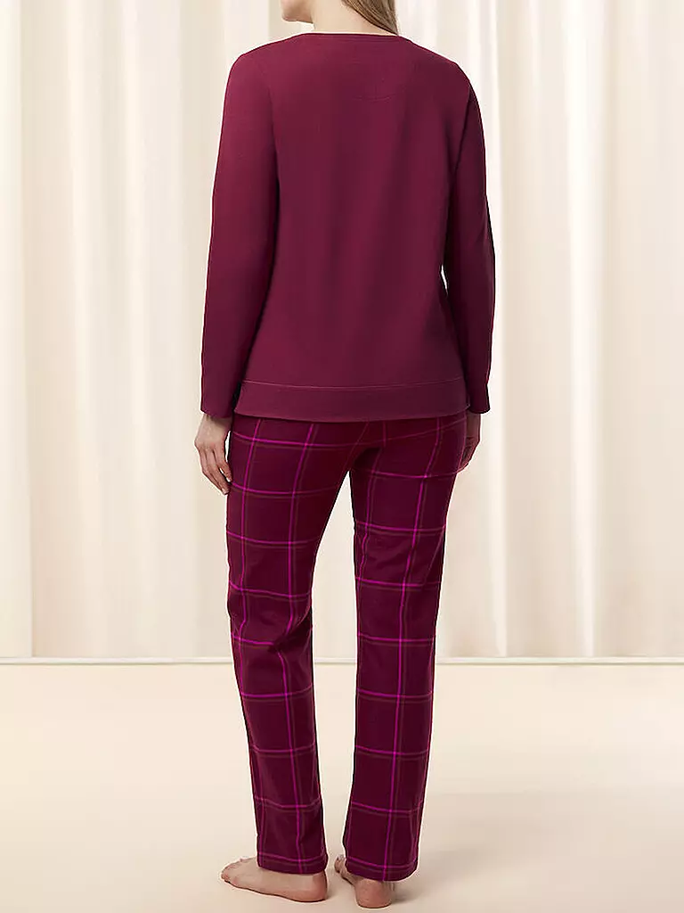 TRIUMPH Pyjama WINTER MOMENTS  dunkelrot