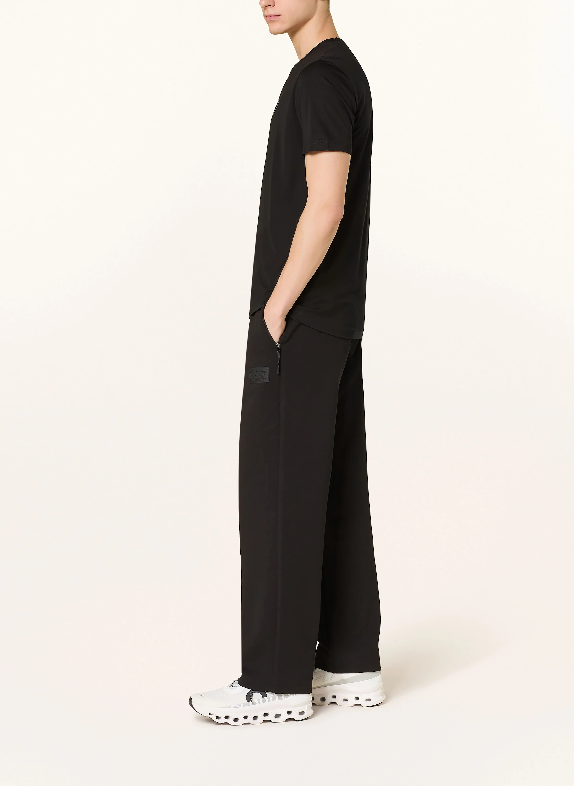EA7 EMPORIO ARMANI Sweatpants
