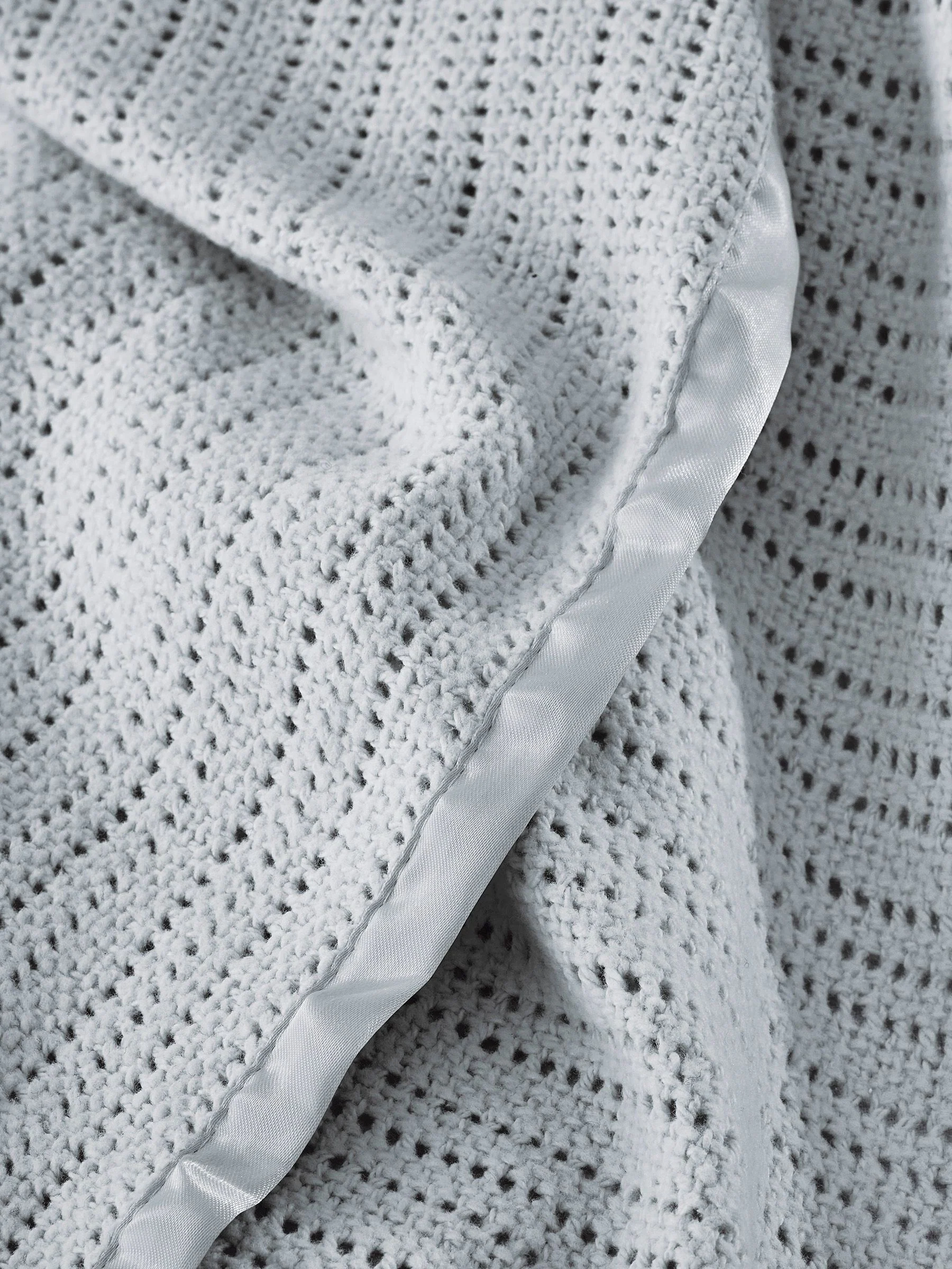 The White Company - Cellulaire satijnen winterdeken