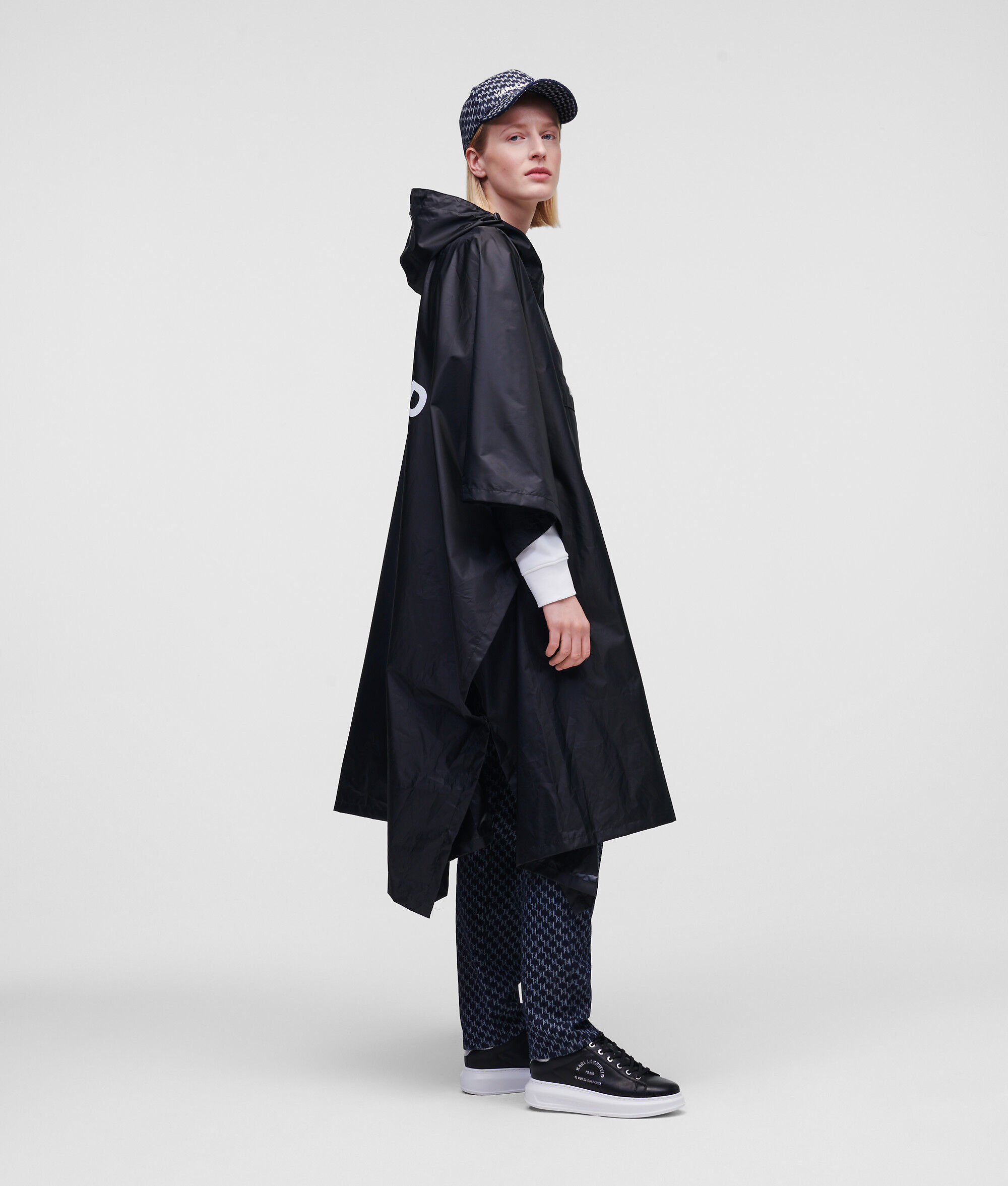 PONCHO IMPERMÉABLE AVEC LOGO KARL