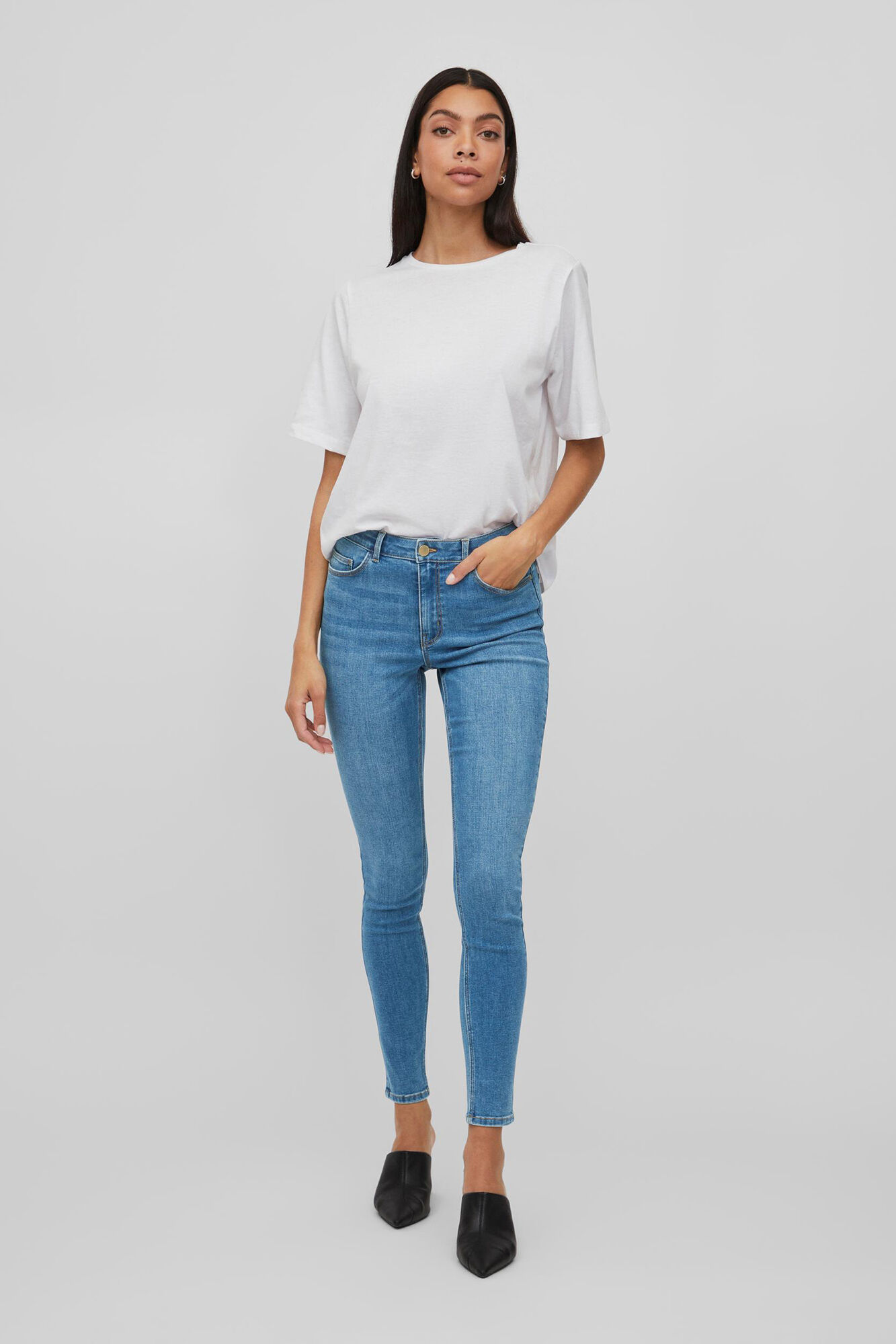 Modelo Sarah Cowboy, corte regular - Azul