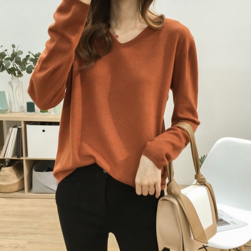 Frigga - Gebreide top met lange mouwen en V-hals