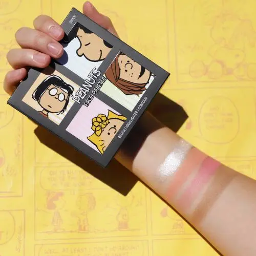 x Peanuts Face Palette