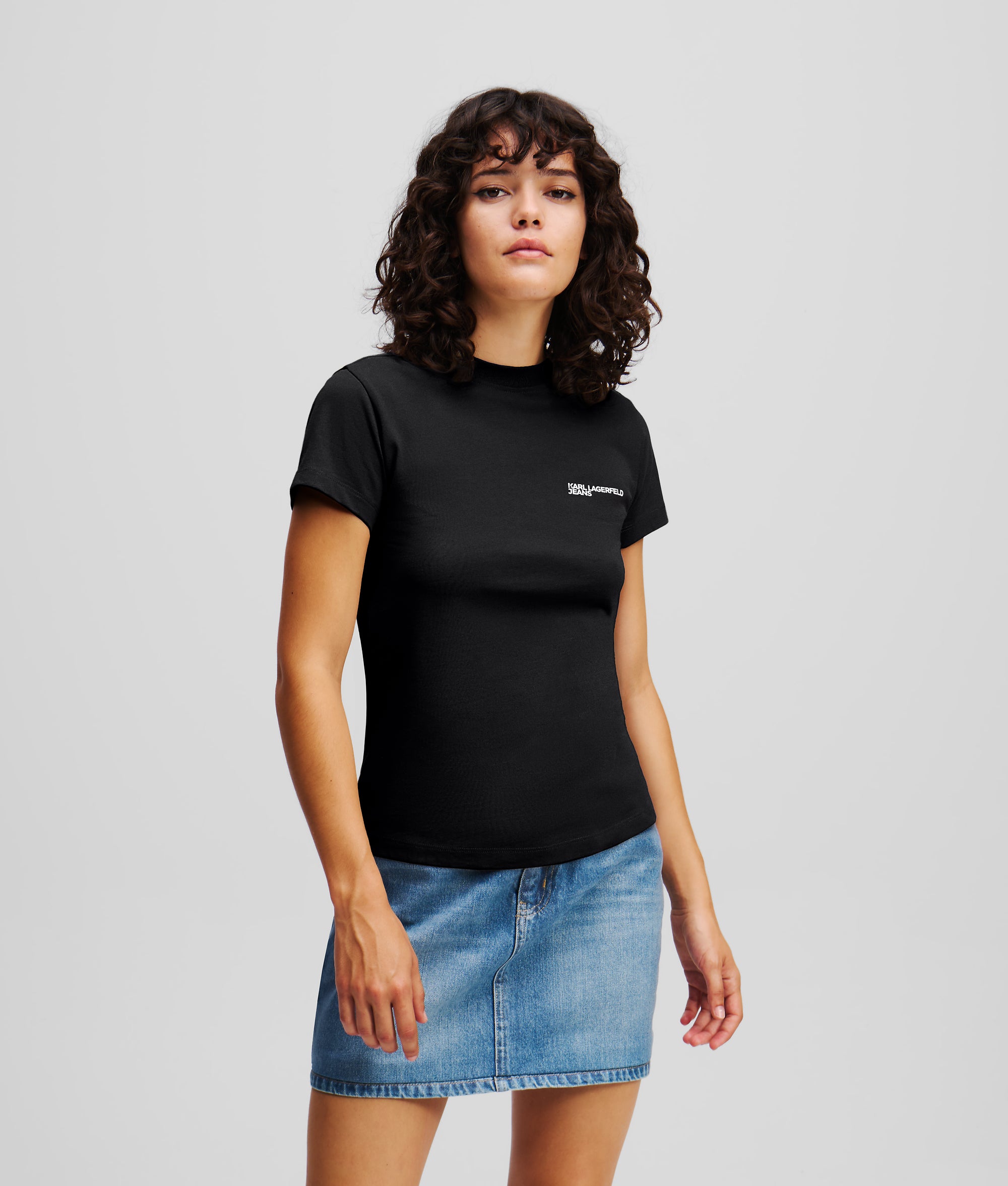 SLIM-FIT T-SHIRT