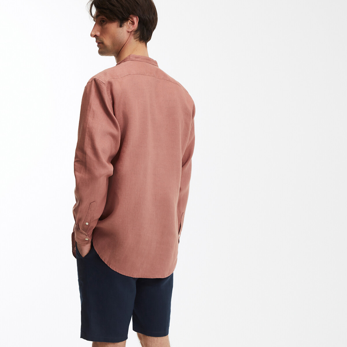 COLEÇÕES LA REDOUTE<br>Camisa reta, gola mandarim, em linho, assinatura AURELE