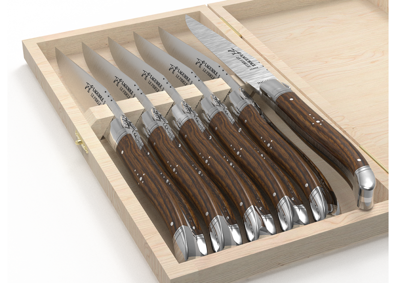 Service de 6 couteaux Laguiole avec un manche en bois de noyer et mitres en acier inoxydable
