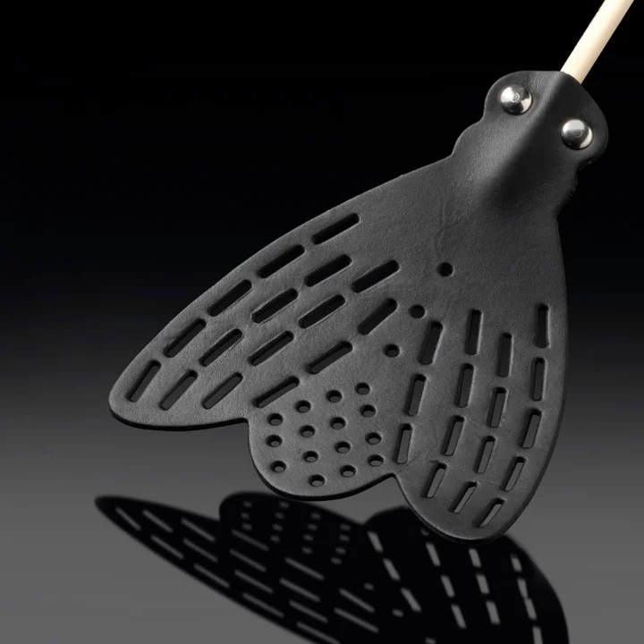 essey - Fly Fly Fliegenklatsche, Leder / hellbraun