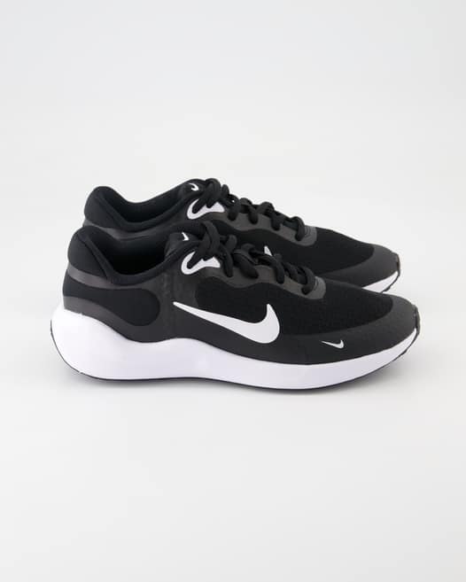 Nike Revolution 7 ( GS) Sportschuhe in Schwarz
