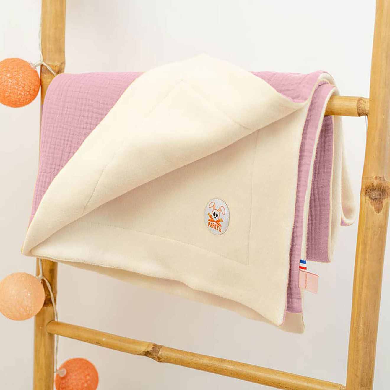Papate Couverture en Coton Bio Rex blanc/rose - 70x95 cm